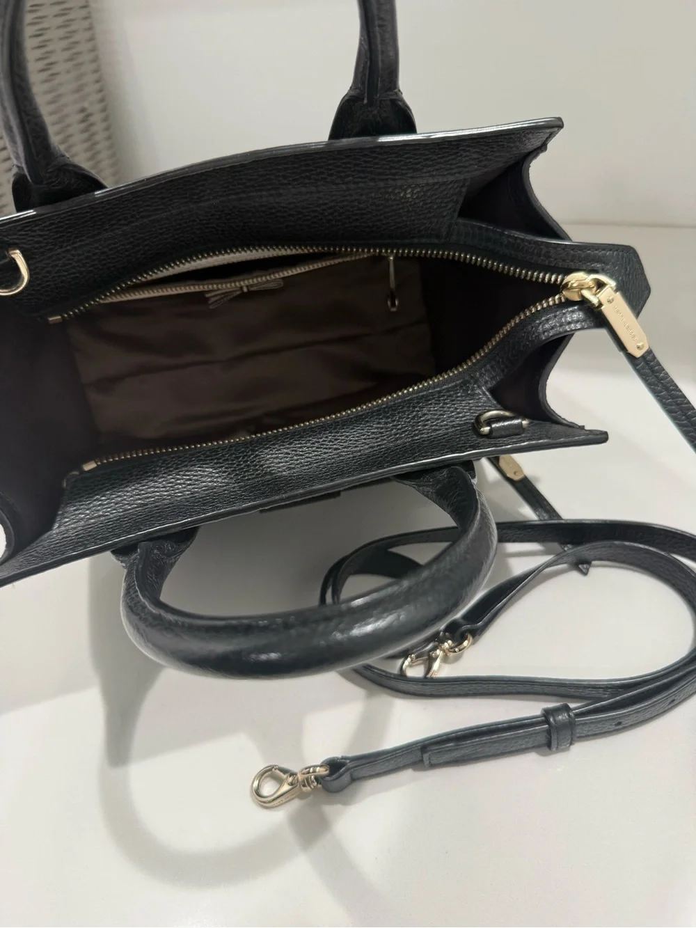 henri bendel structured pebbled